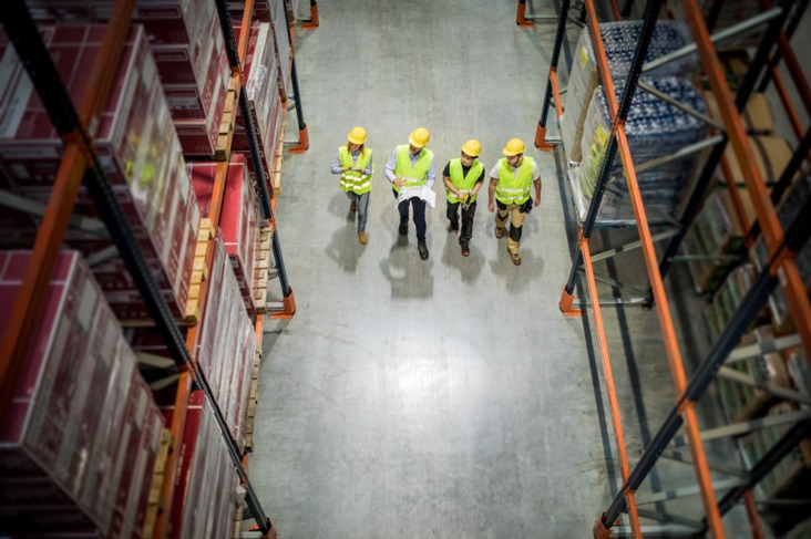 Warehouse staff works on reducing Mis-shipments through WMS